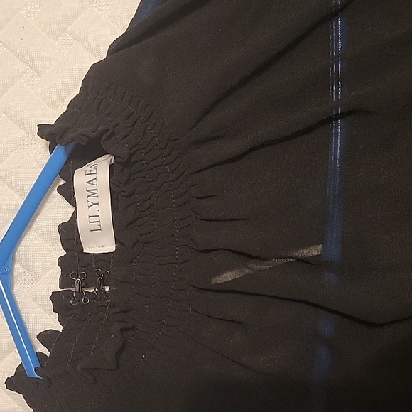 LILYMAES Black Blouse - Size S - Picture 2 of 4